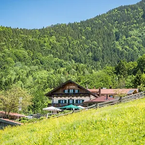 Berggasthof Duftbraeu I Ruhige Alleinlage I Mitten Im Gruenen Hotel